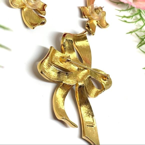 VINTAGE⚜️RARE TRIFARI Enamel Black Bow Brooch Set - Picture 8 of 14